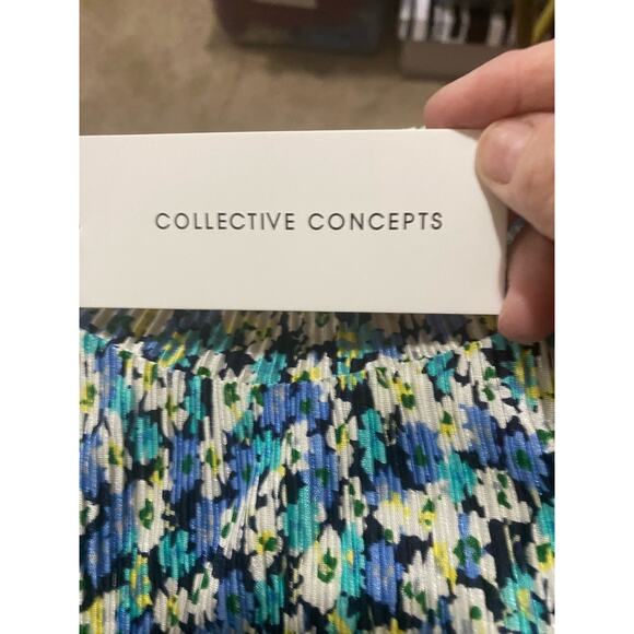NWT Collective Concepts Blue, white, teal floral short sleeve dress size L - Picture 5 of 9